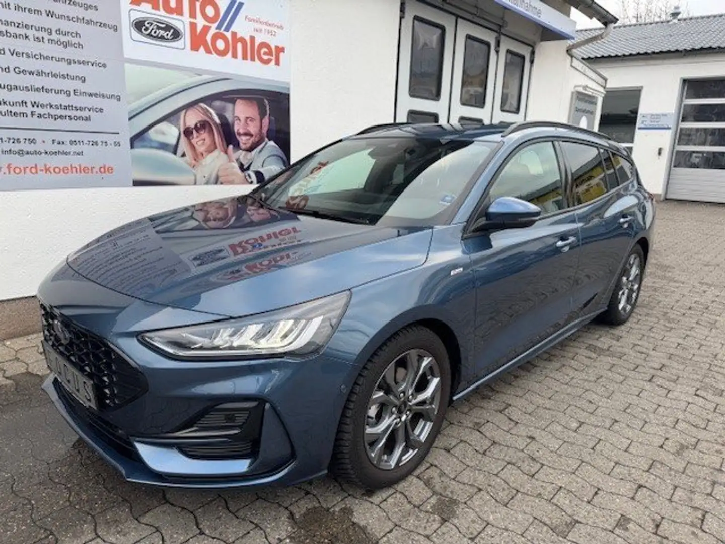 Ford Focus ST-Line X Turnier mHEV Automatik (viele Extras) Blau - 1