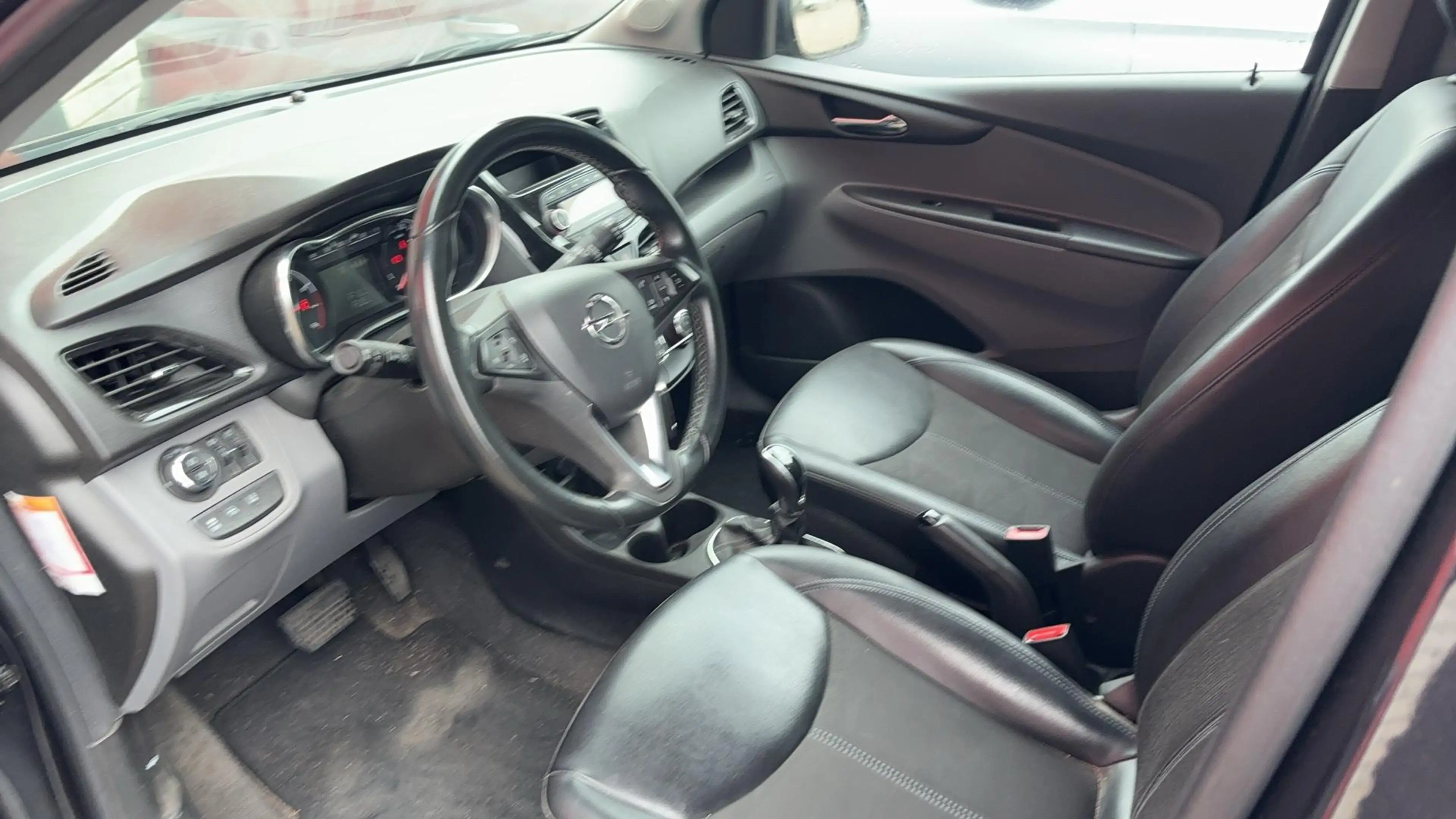 Opel Karl 1.0 ecoFLEX Innovation AUTOMAAT / CLIMA / BLUETOOT — photo 4