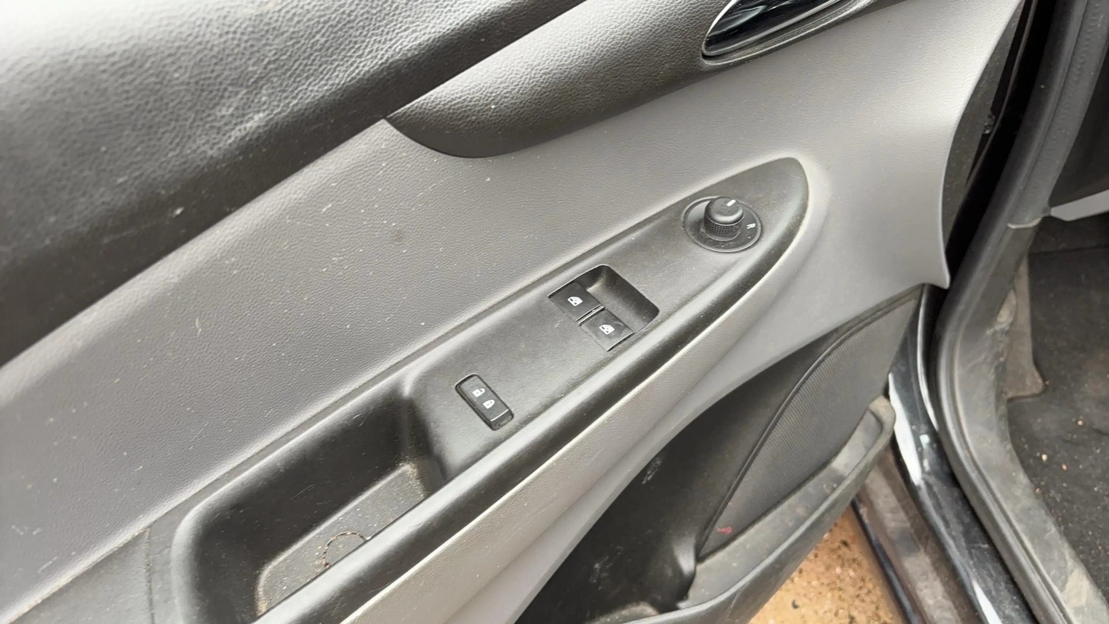Opel Karl 1.0 ecoFLEX Innovation AUTOMAAT / CLIMA / BLUETOOT — photo 5