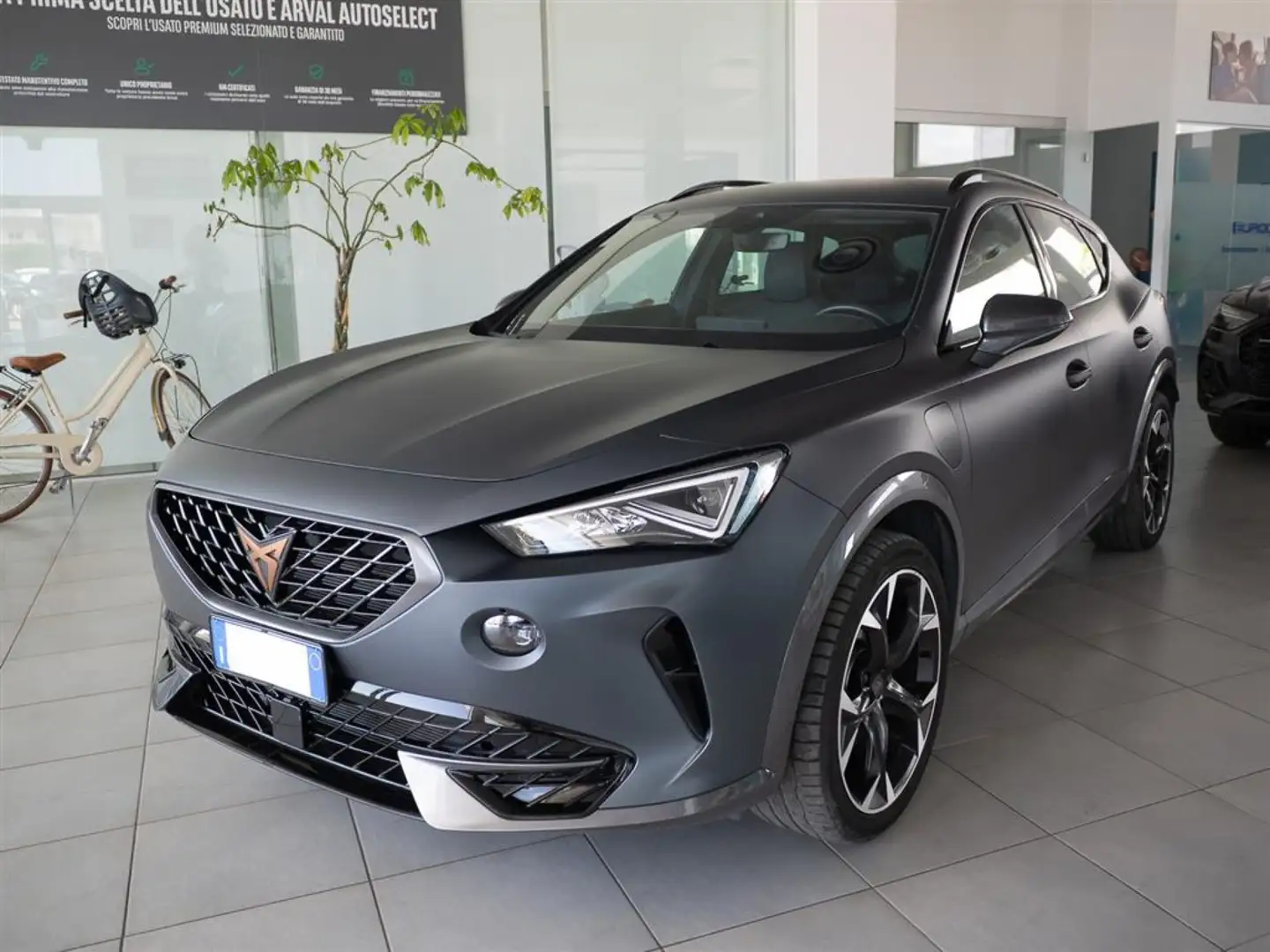 CUPRA Formentor 1.5 e-Hybrid 150cv 36 mesi di garanzia Gris - 1