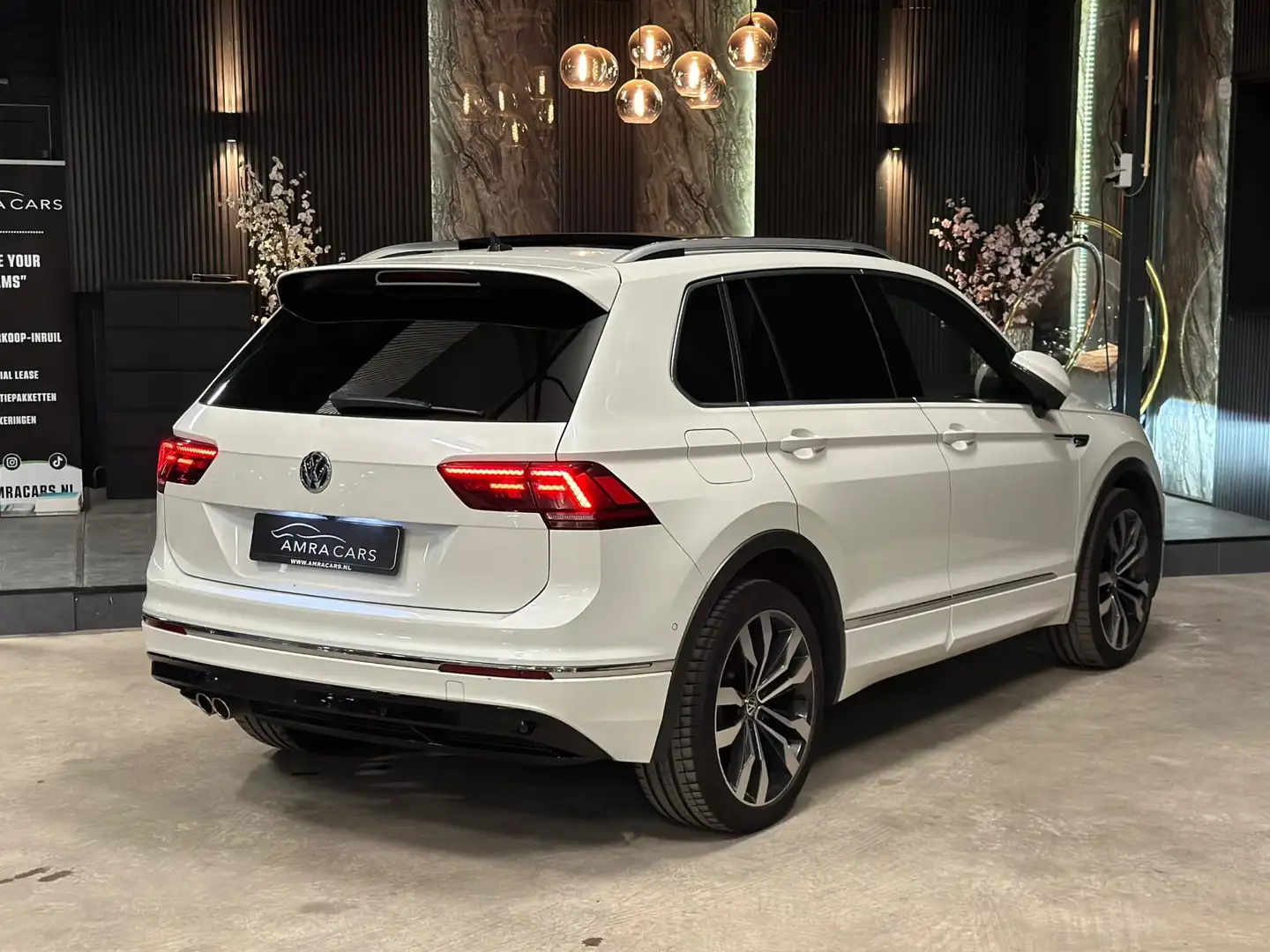 Volkswagen Tiguan 1.5 TSI 3X R-Line|PANO|BOMVOL! Wit - 2
