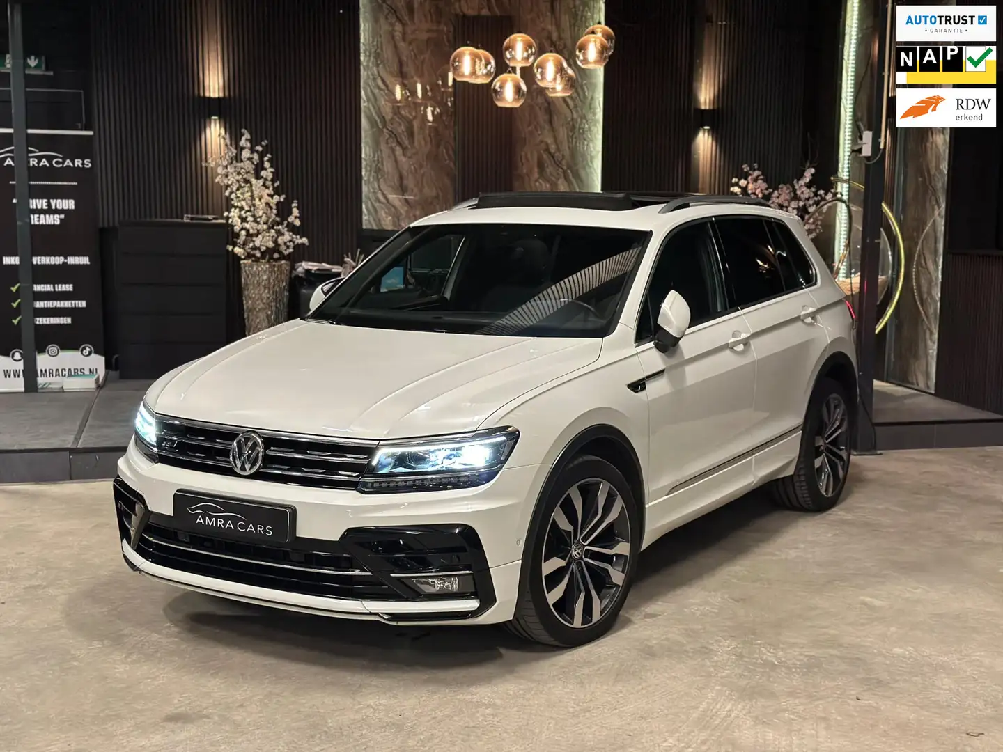 Volkswagen Tiguan 1.5 TSI 3X R-Line|PANO|BOMVOL! Wit - 1