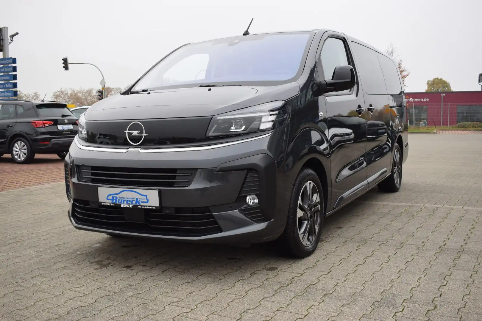 Opel Zafira Life 2,0 D LED/Navi/SHZ/APP/9-Sitze Grau - 2