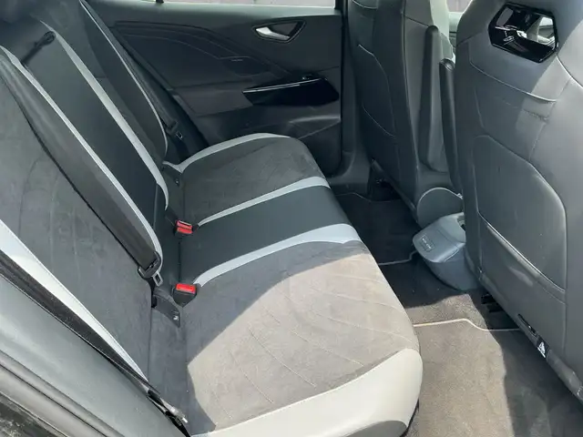 Volkswagen Id.3 view 16