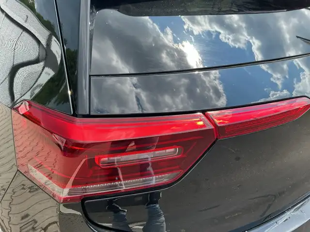 Volkswagen Id.3 view 17