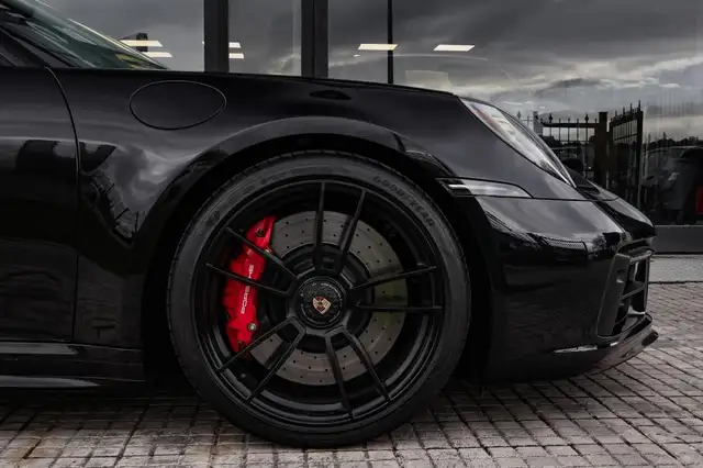 Porsche 992 view 5