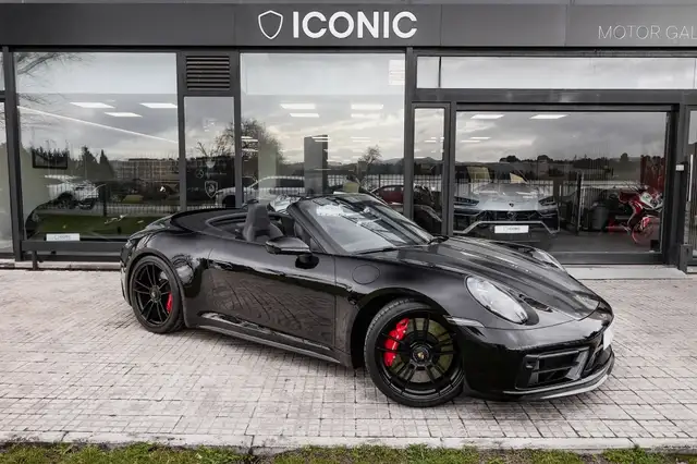 Porsche 992 main image