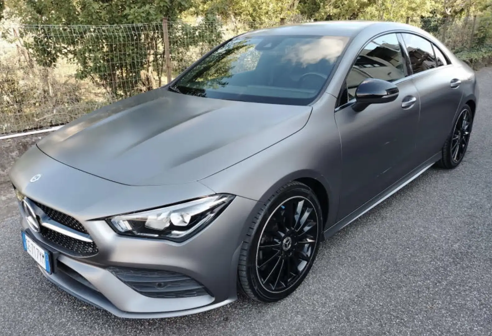 Mercedes-Benz CLA 200 d (cdi) premium plus auto Gris - 1