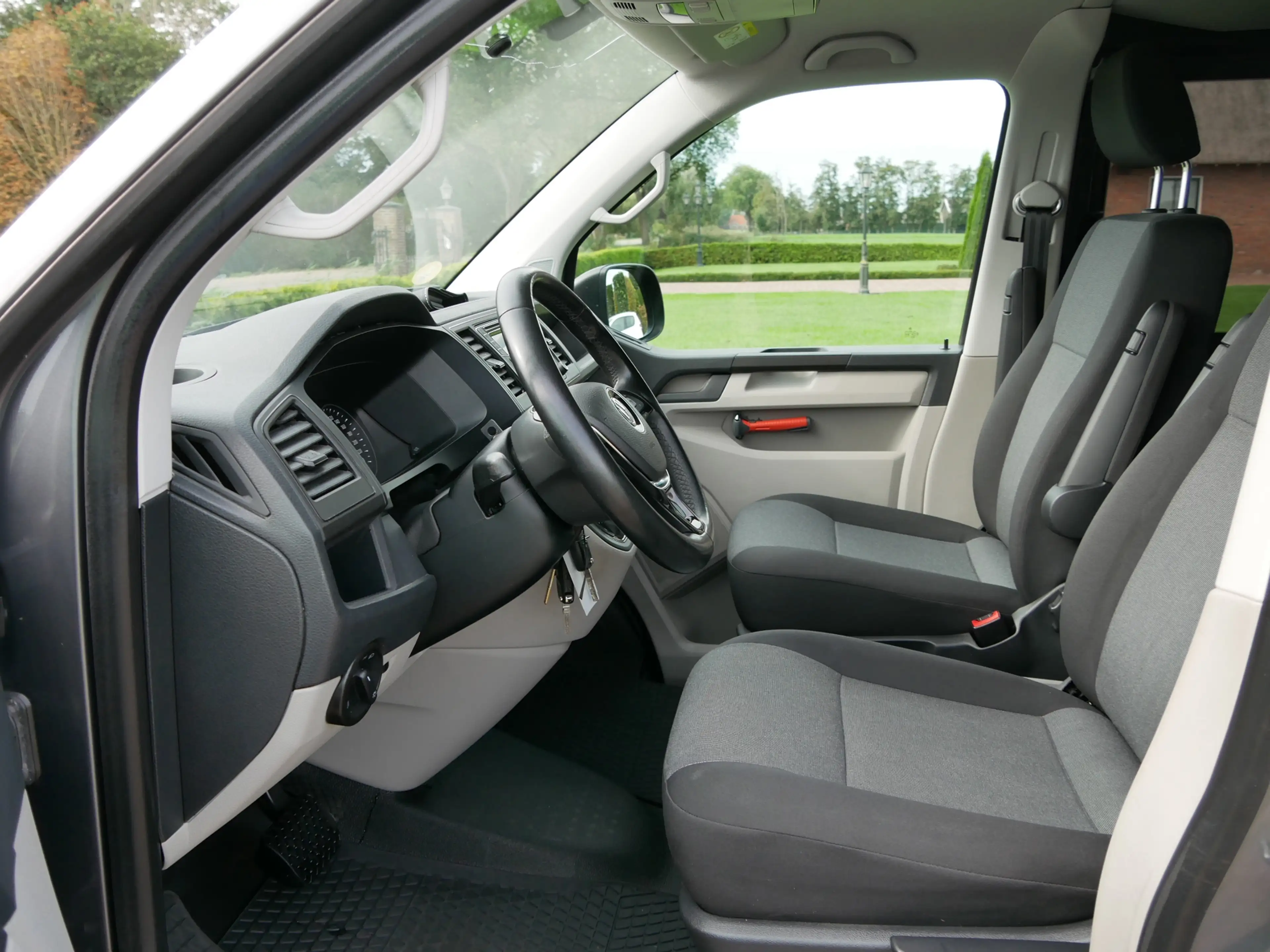 Volkswagen Transporter 2.0 TDI L2H1 Highline 110kW DSG | AC | NAVI | CAME — photo 13