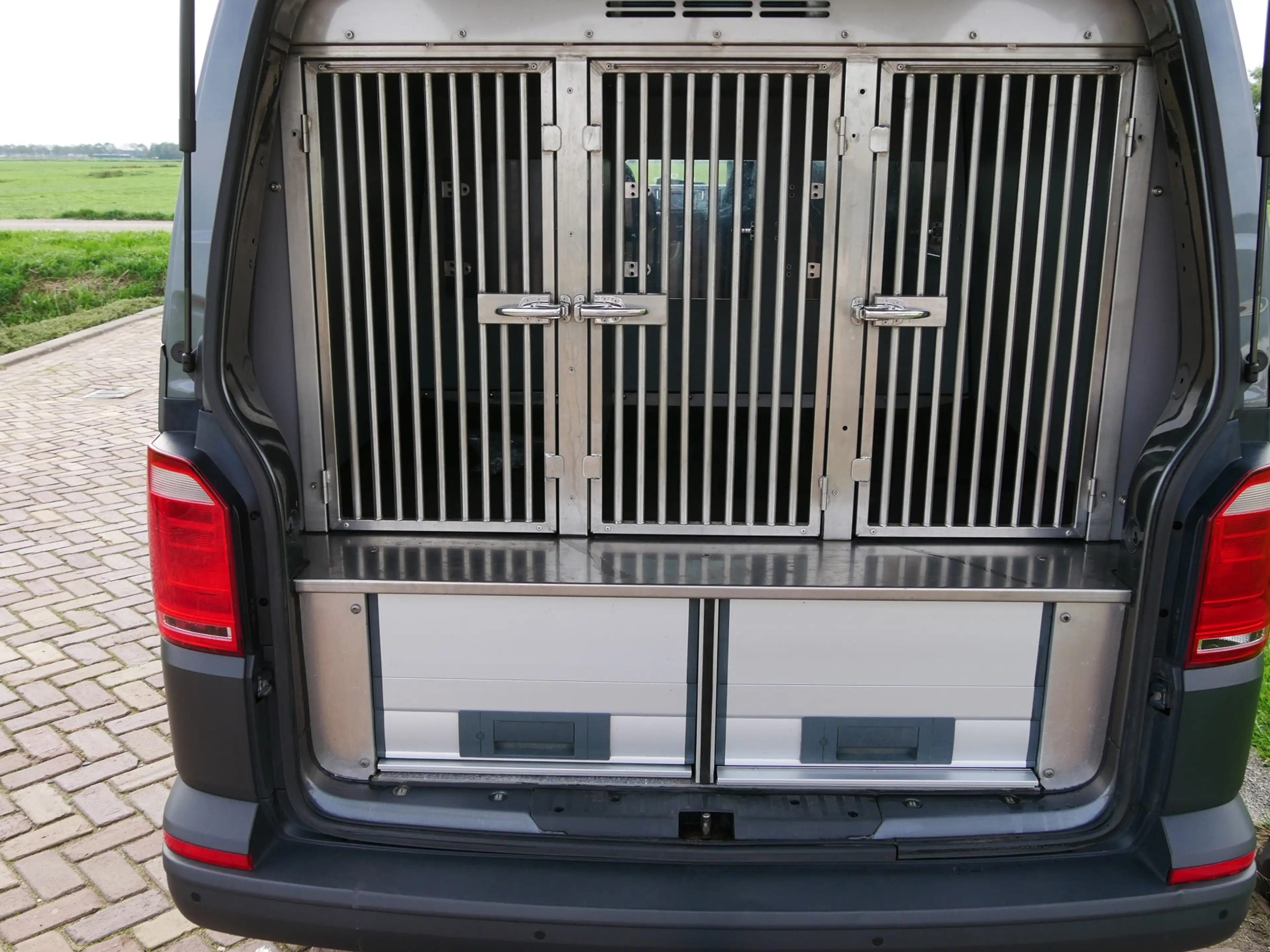 Volkswagen Transporter 2.0 TDI L2H1 Highline 110kW DSG | AC | NAVI | CAME — photo 11