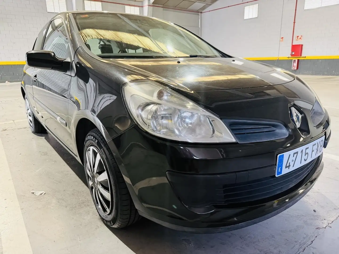 Renault Clio 1.5dCi Authentique 70 Negro - 2