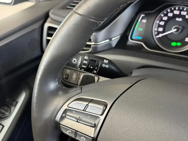 Hyundai IONIQ view 30