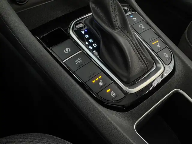 Hyundai IONIQ view 24