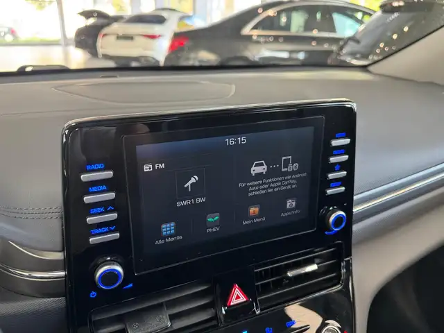 Hyundai IONIQ view 20