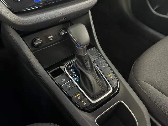 Hyundai IONIQ view 23