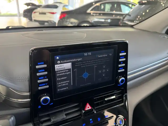 Hyundai IONIQ view 19