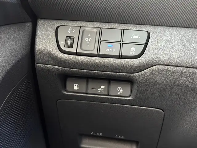 Hyundai IONIQ view 27