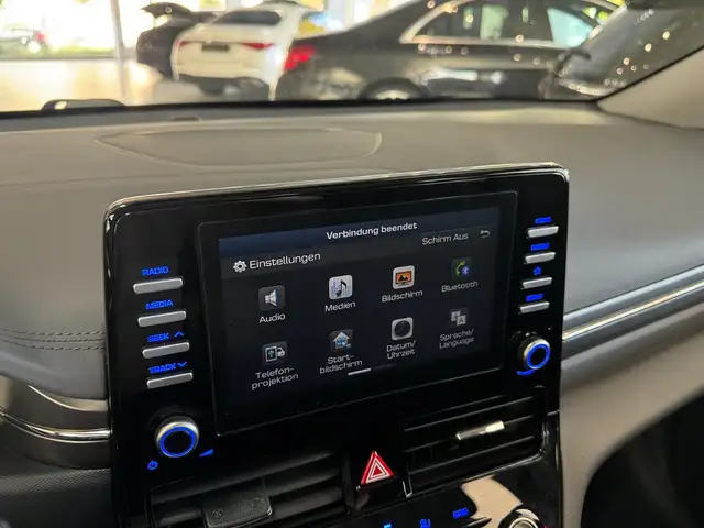 Hyundai IONIQ view 21