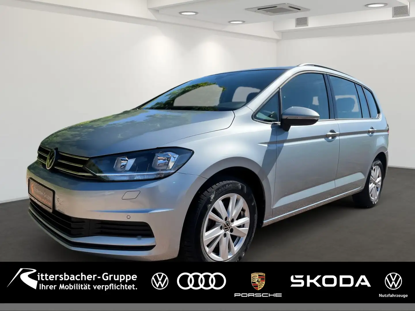 Volkswagen Touran TSI 7Sitze Navi DAB+ Digital Cockpit PDC Silver - 1