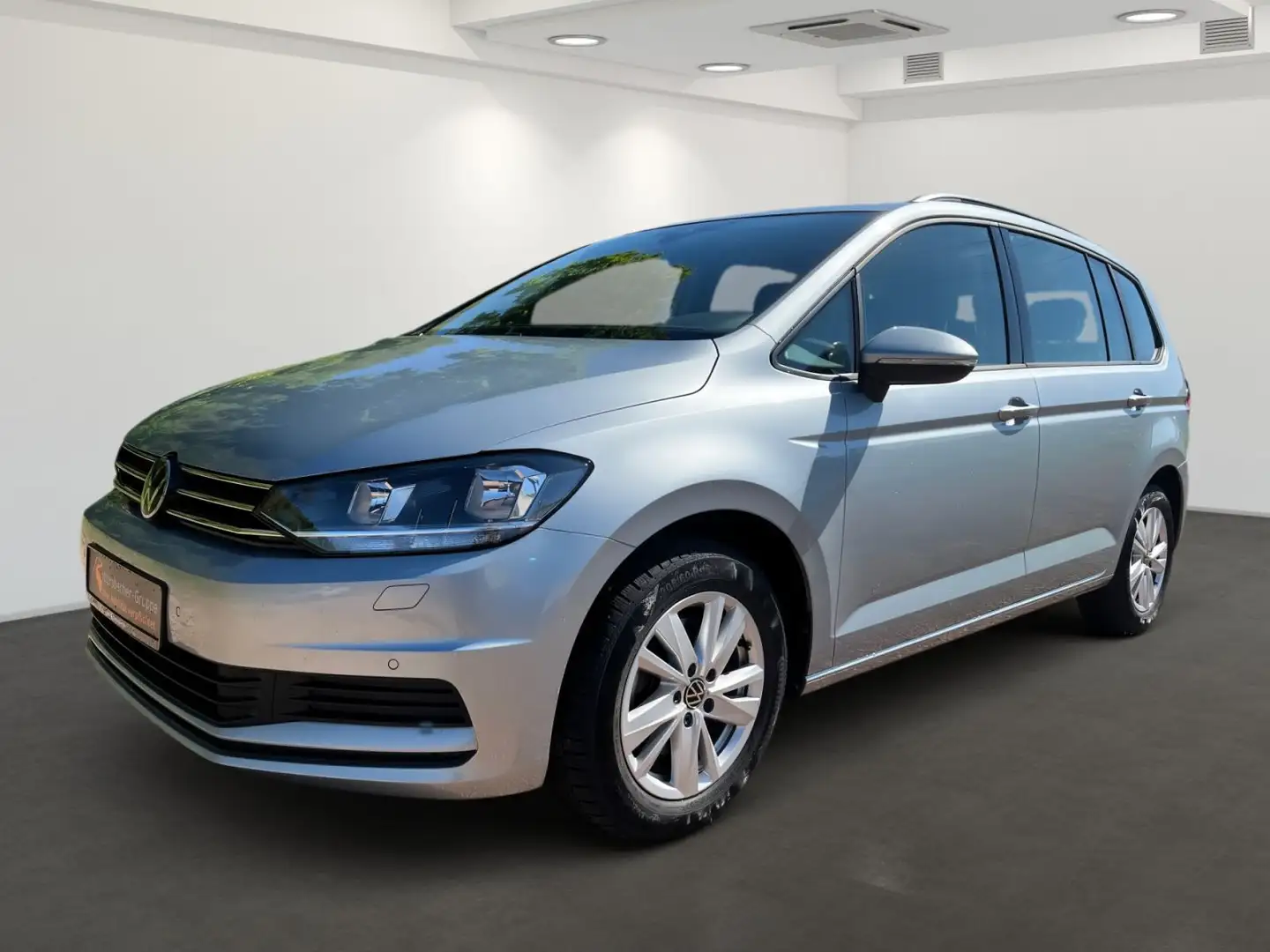 Volkswagen Touran TSI 7Sitze Navi DAB+ Digital Cockpit PDC Silver - 2