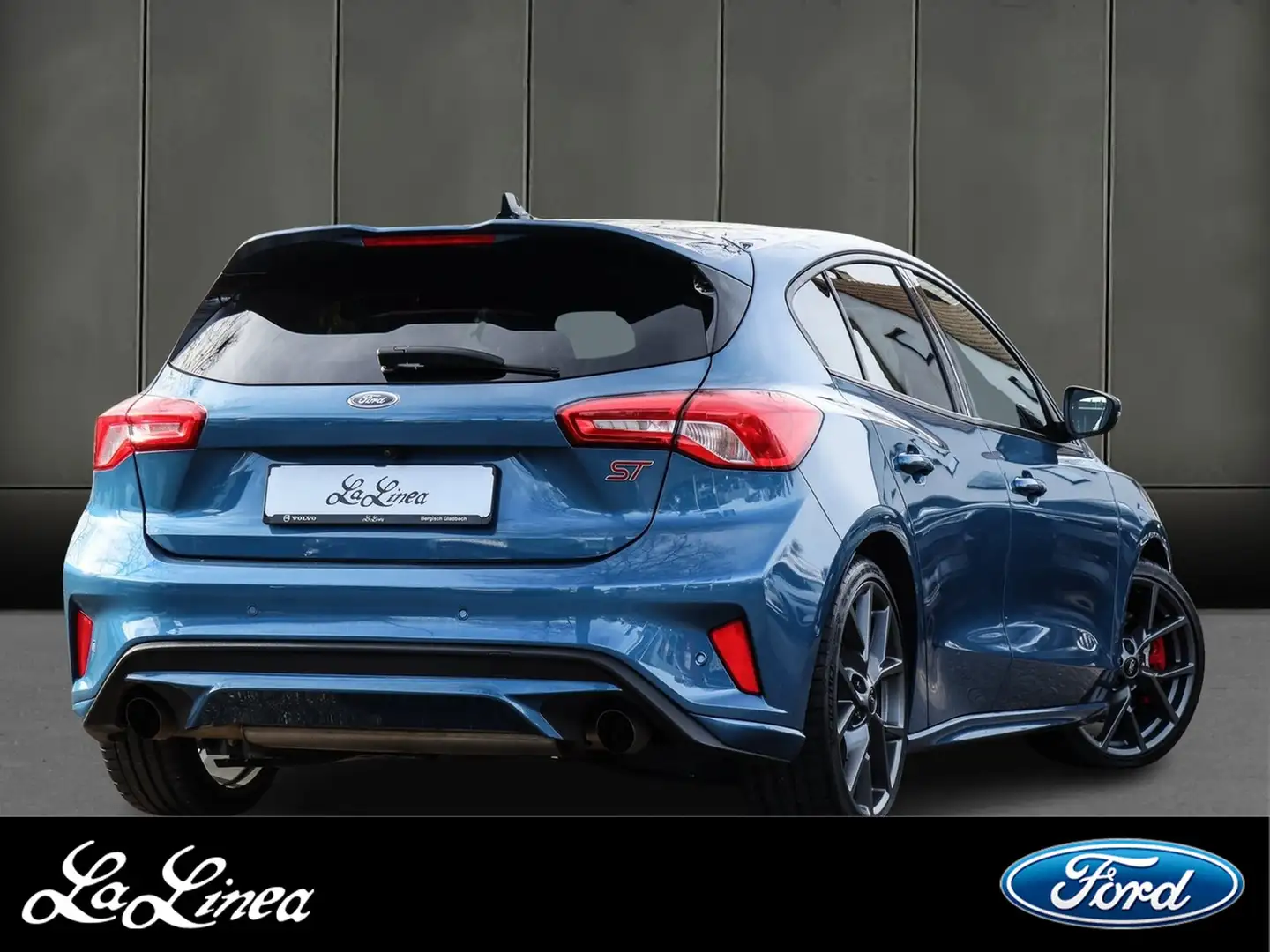 Ford Focus Lim. ST Bleu - 2