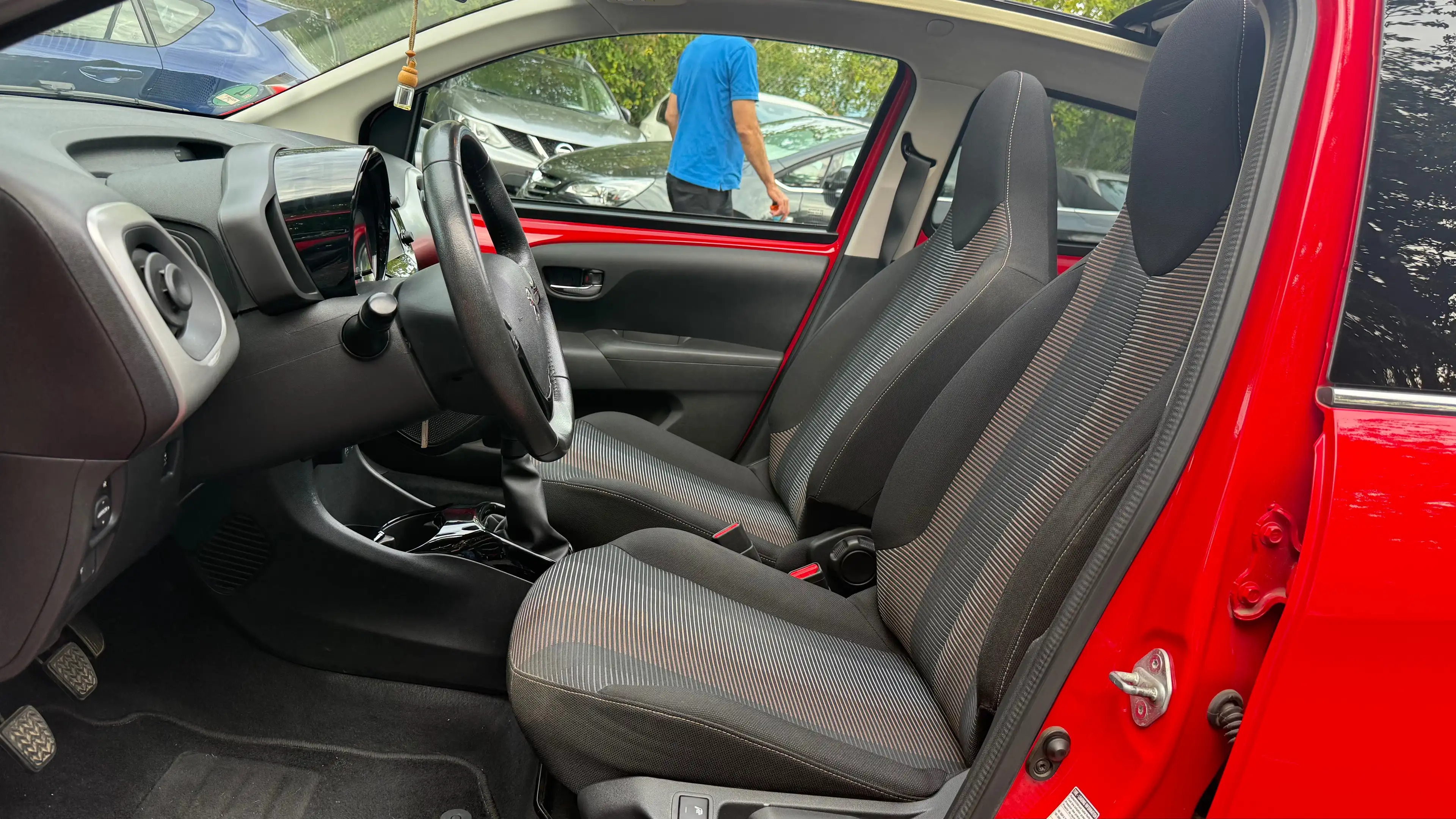 Peugeot 108 108 5-Türer PureTech 82 Top! Active — photo 9