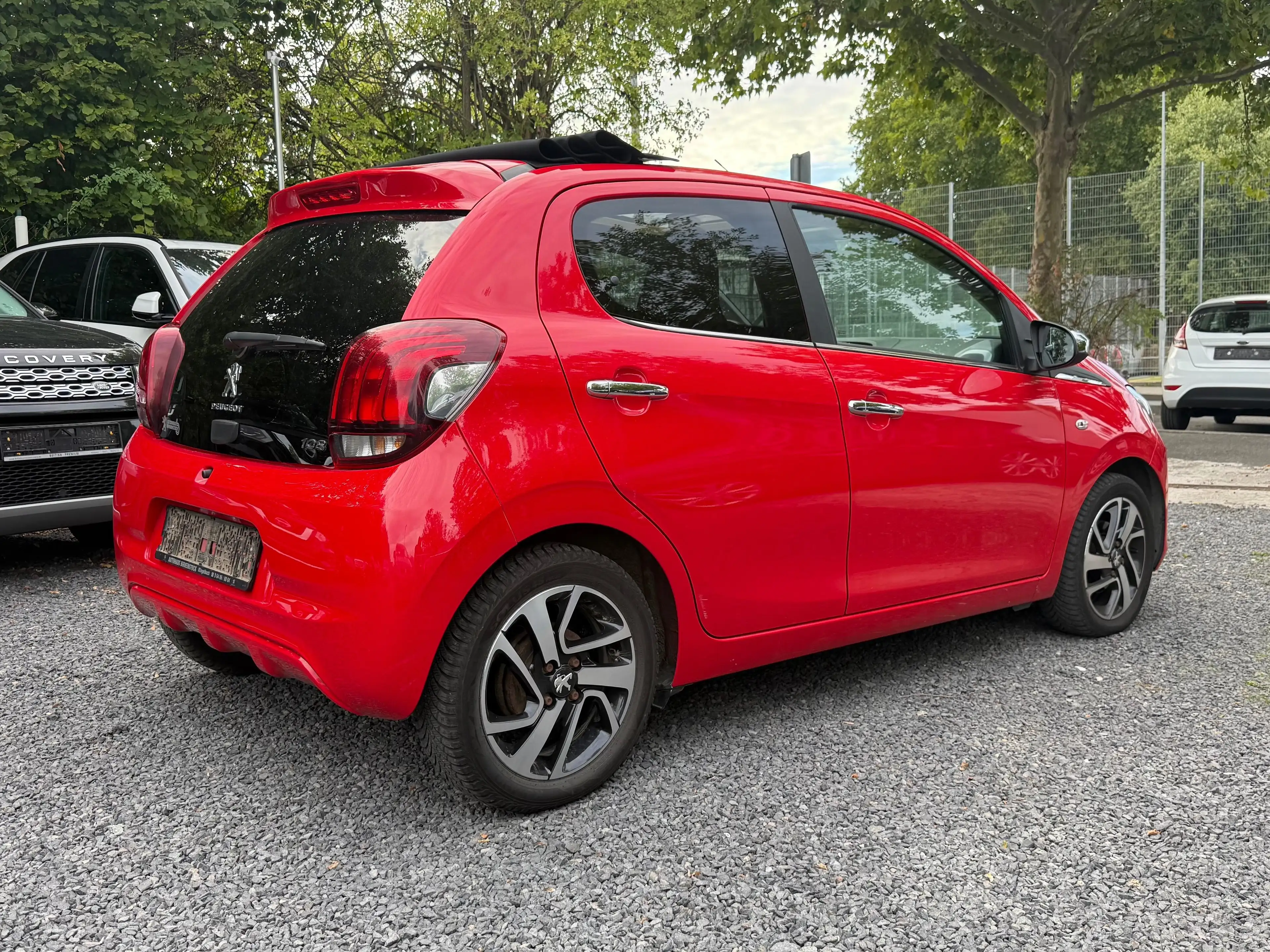 Peugeot 108 108 5-Türer PureTech 82 Top! Active — photo 4