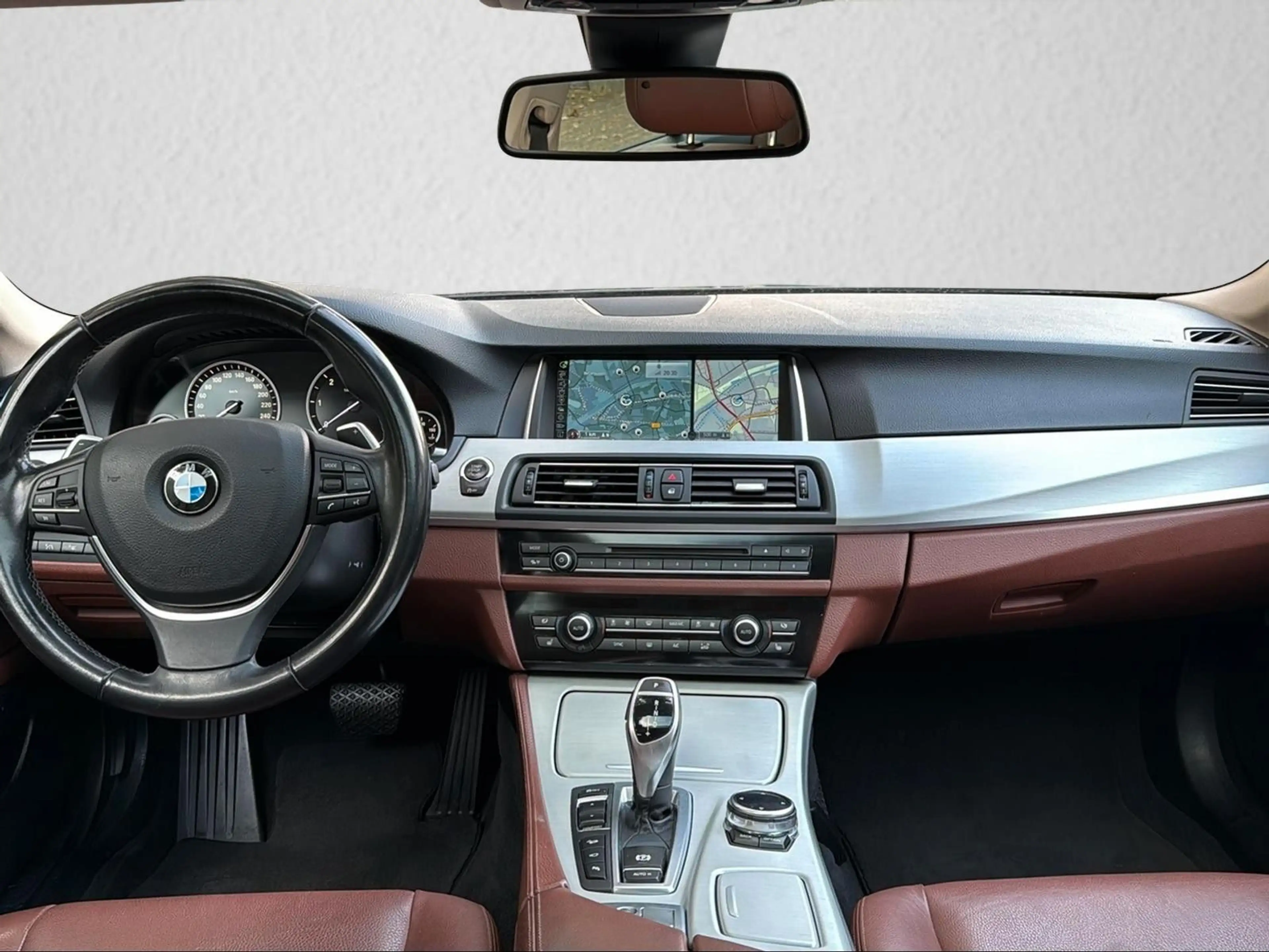 BMW 535 d xDrive Limousine *Schiebedach*Kamera*LED* — photo 11