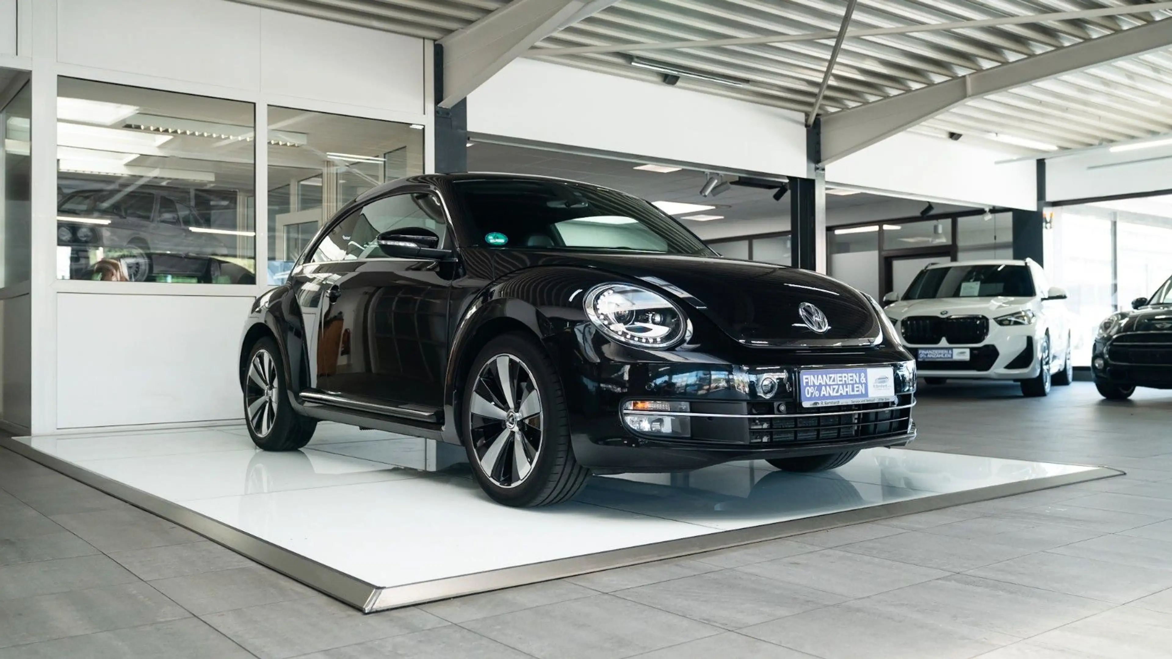 Volkswagen Beetle Lim. Sport BMT PanoDach NAVI uvm. — photo 10