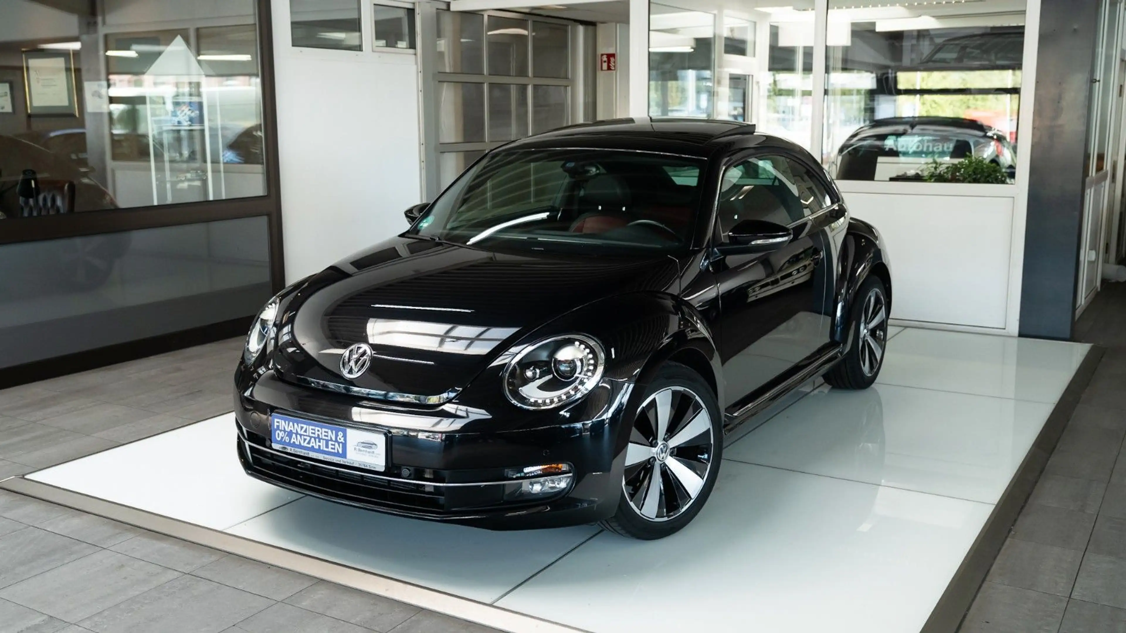 Volkswagen Beetle Lim. Sport BMT PanoDach NAVI uvm. — photo 2