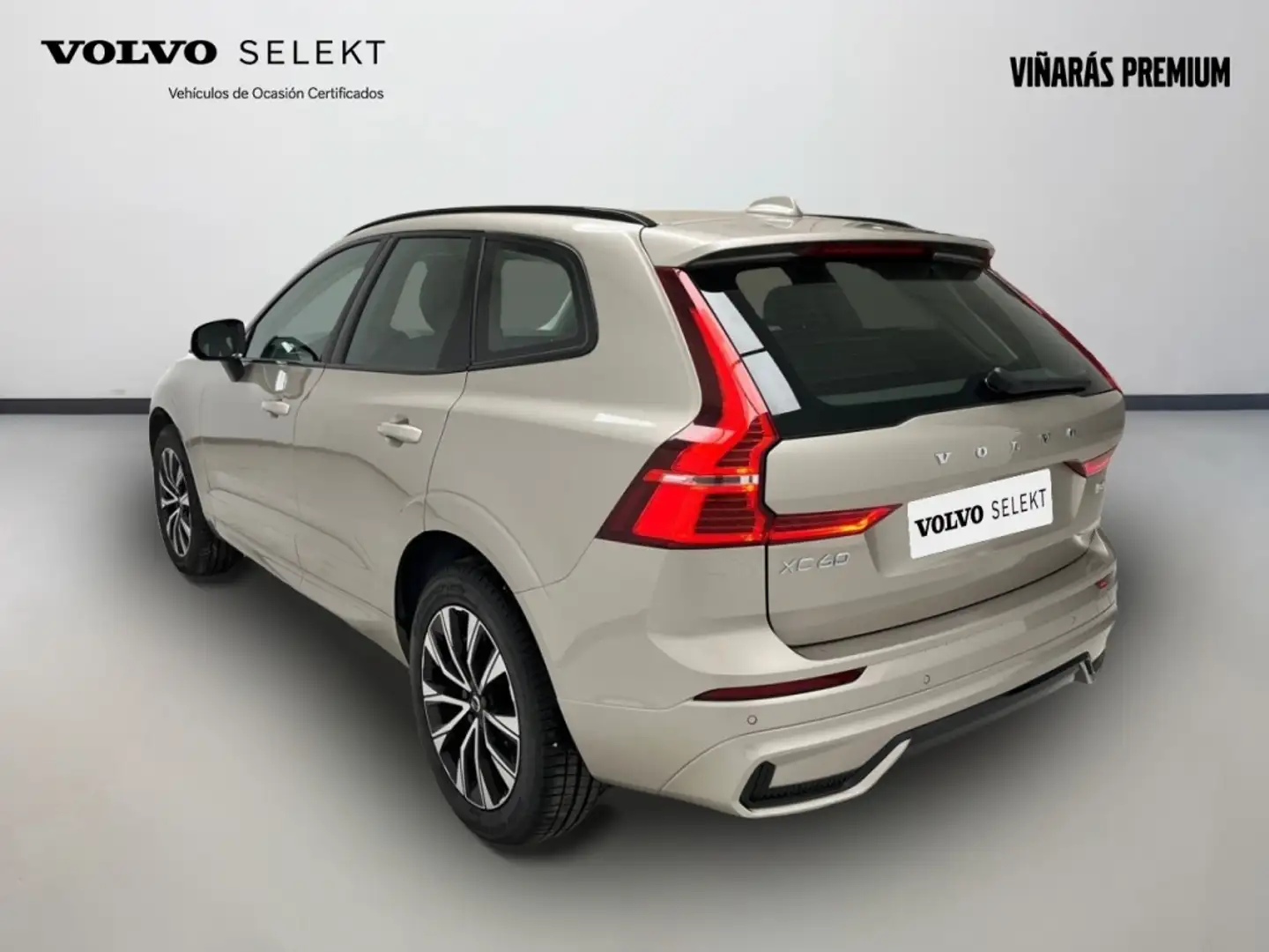 Volvo XC60 B4 Plus Dark AWD Aut. Gris - 2