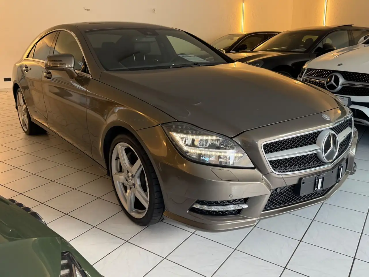 Mercedes-Benz CLS 500 CLS500 4Matic,AMG-Paket,S-Dach,Leder,Alcantara-D — photo 1 of 15