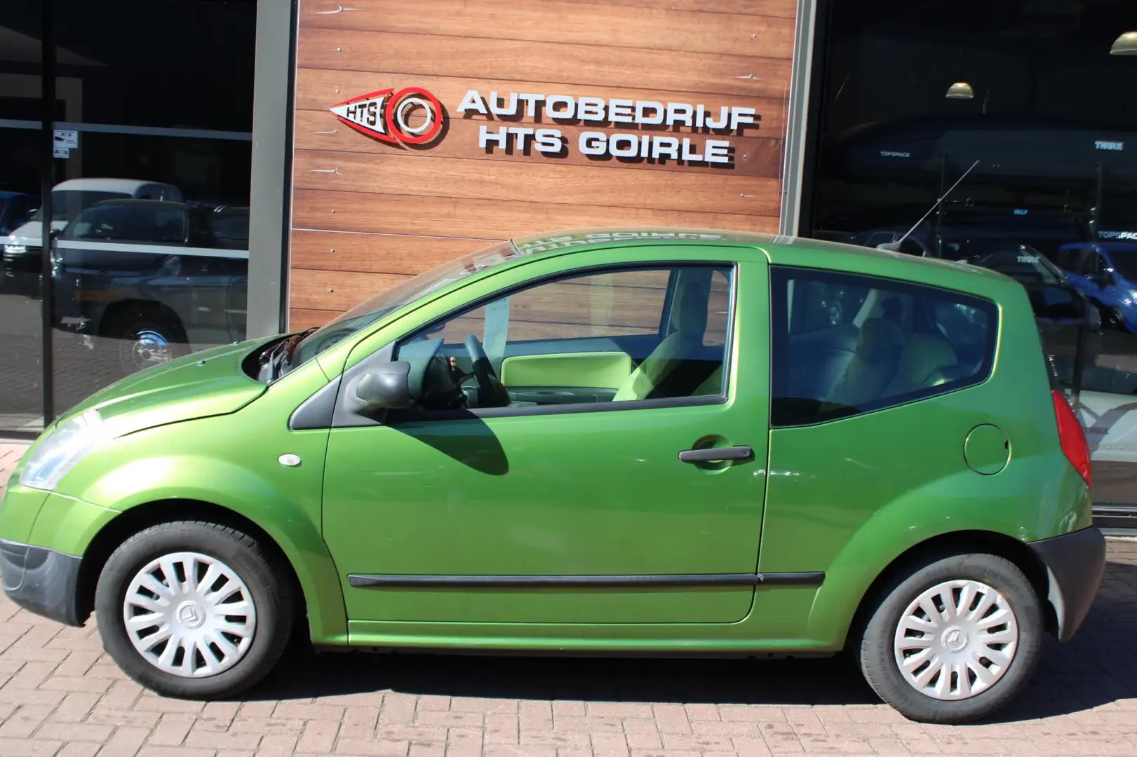 Citroen C2 1.1i Ligne Prestige Verde - 2