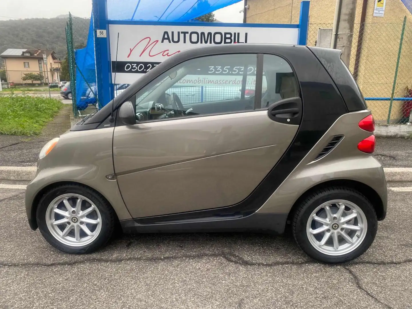 smart forTwo 1000 52 kW MHD coupé NEOPATENTATI Bronze - 1