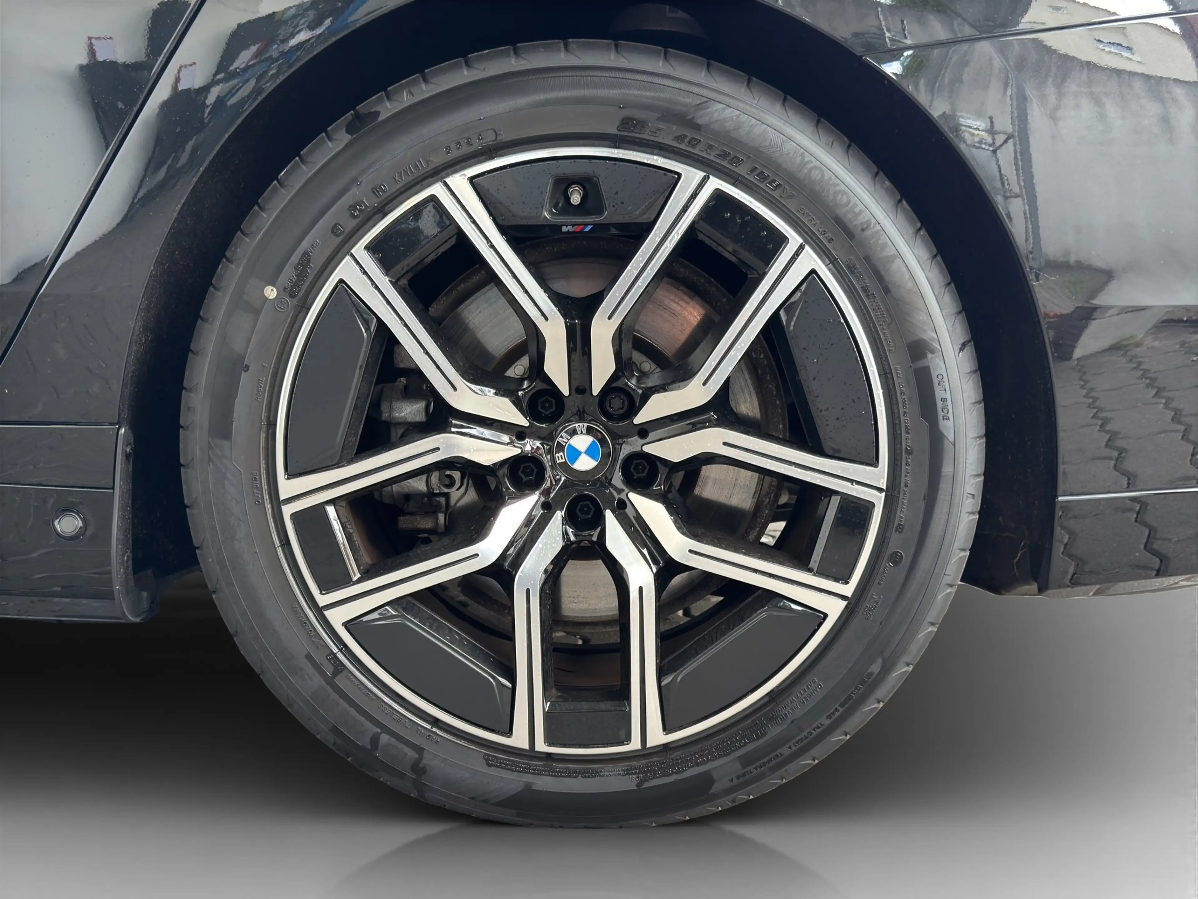 BMW i7 xDrive60 Limousine M Sportpaket — photo 11