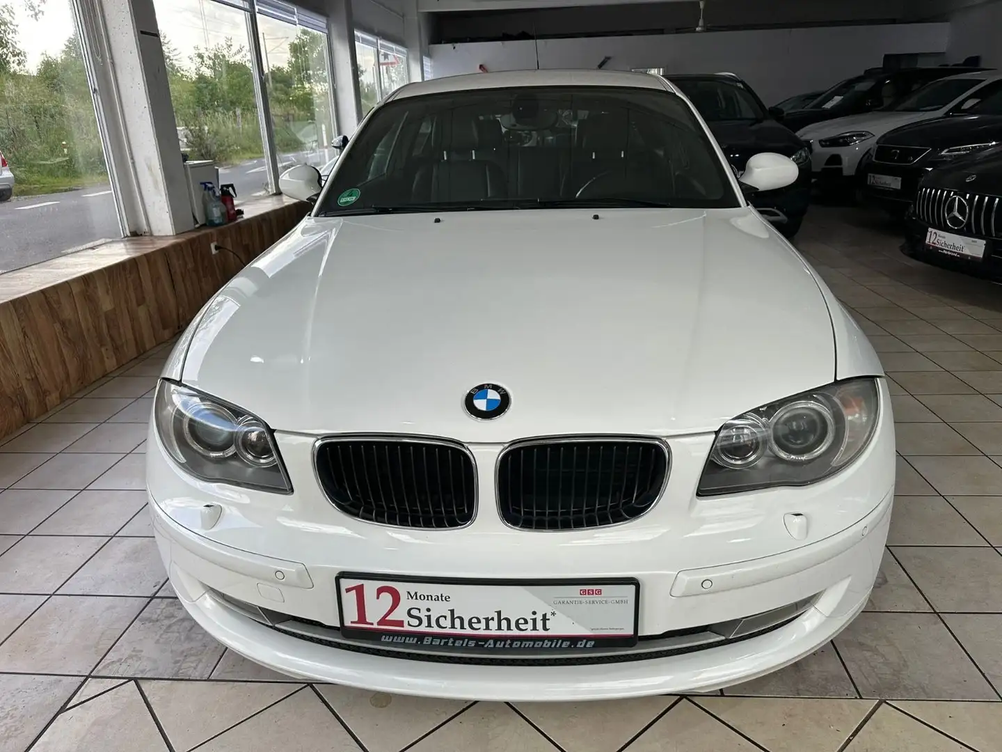 BMW 116 Lim. Automatik Navi Leder.TÜV/05-2027 Weiß - 1
