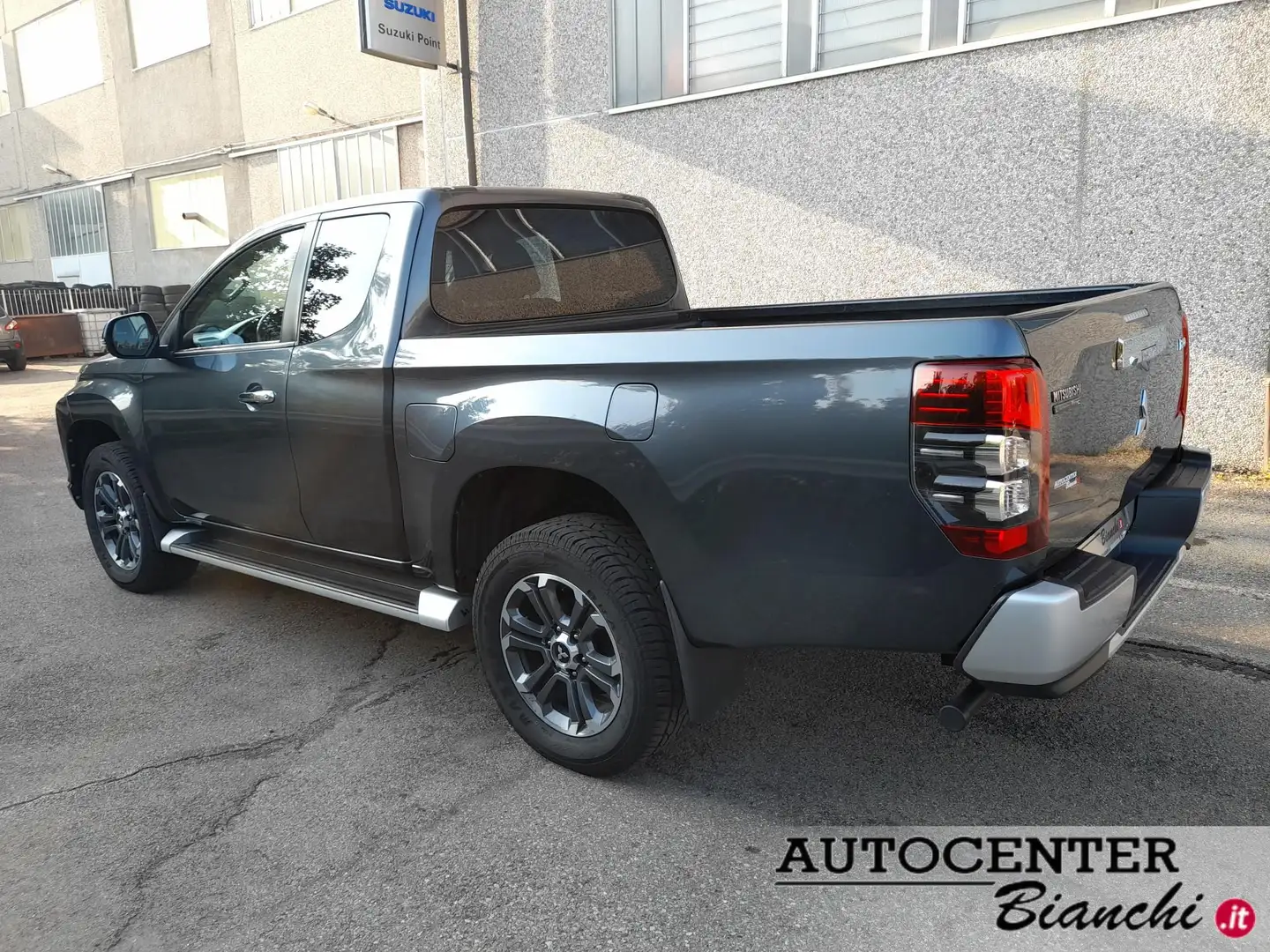 Mitsubishi L200 L200 Club cab 2.3d Hurricane 4wd 150cv Oranje - 2