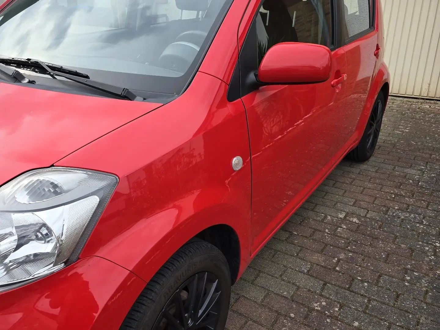 Daihatsu Sirion 1.0 M3 - 1