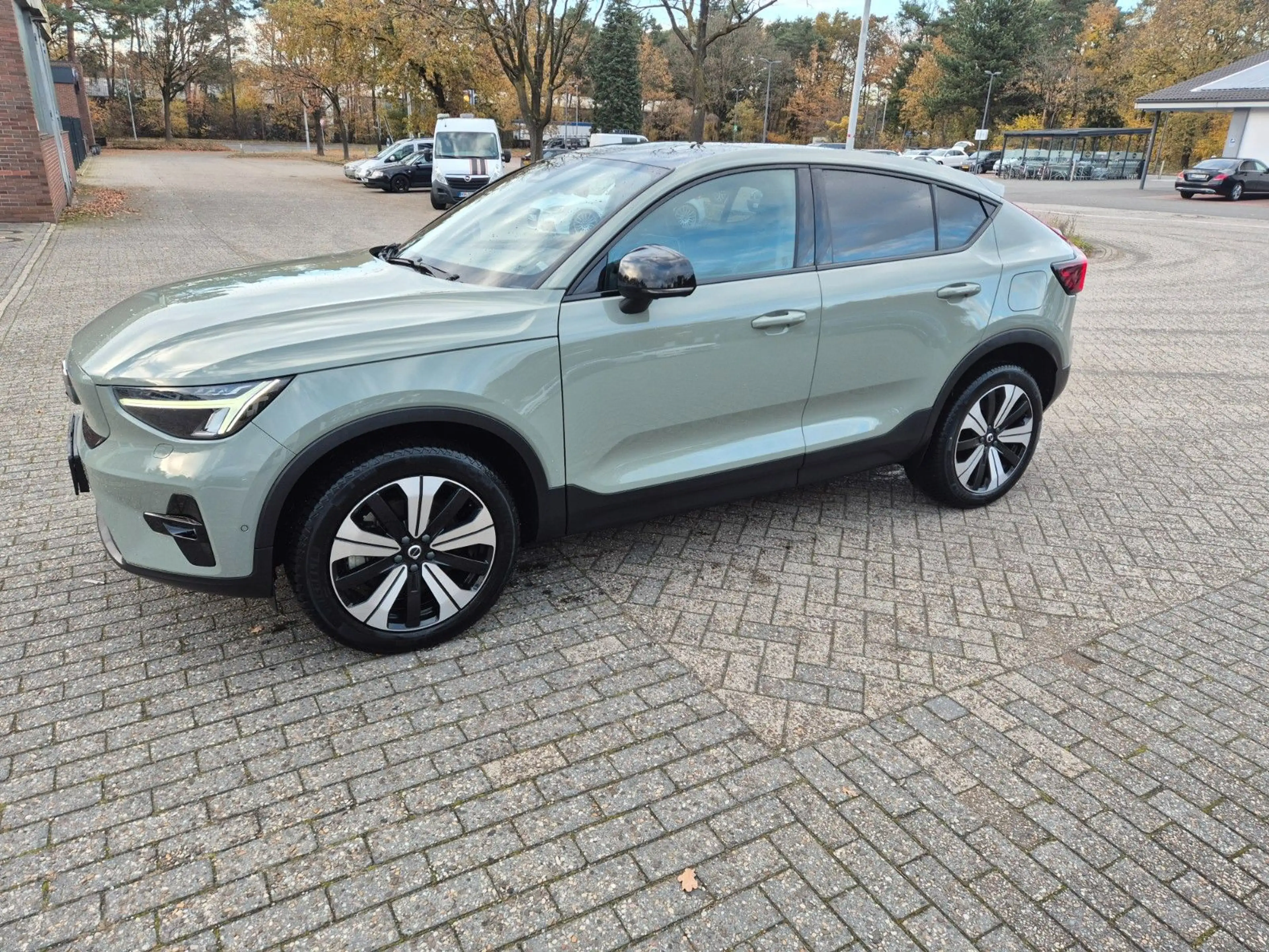 Volvo C40 Ultimate Recharge Pure Electric 2WD — photo 3