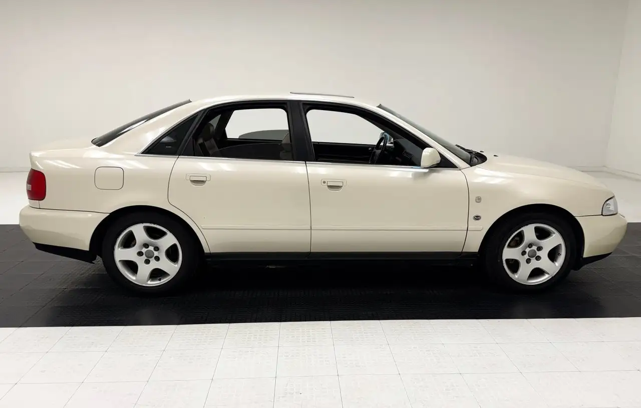 Audi A4 Sedan, foto 6