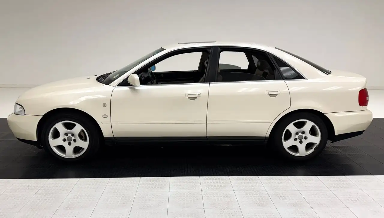 Audi A4 Sedan, foto 2