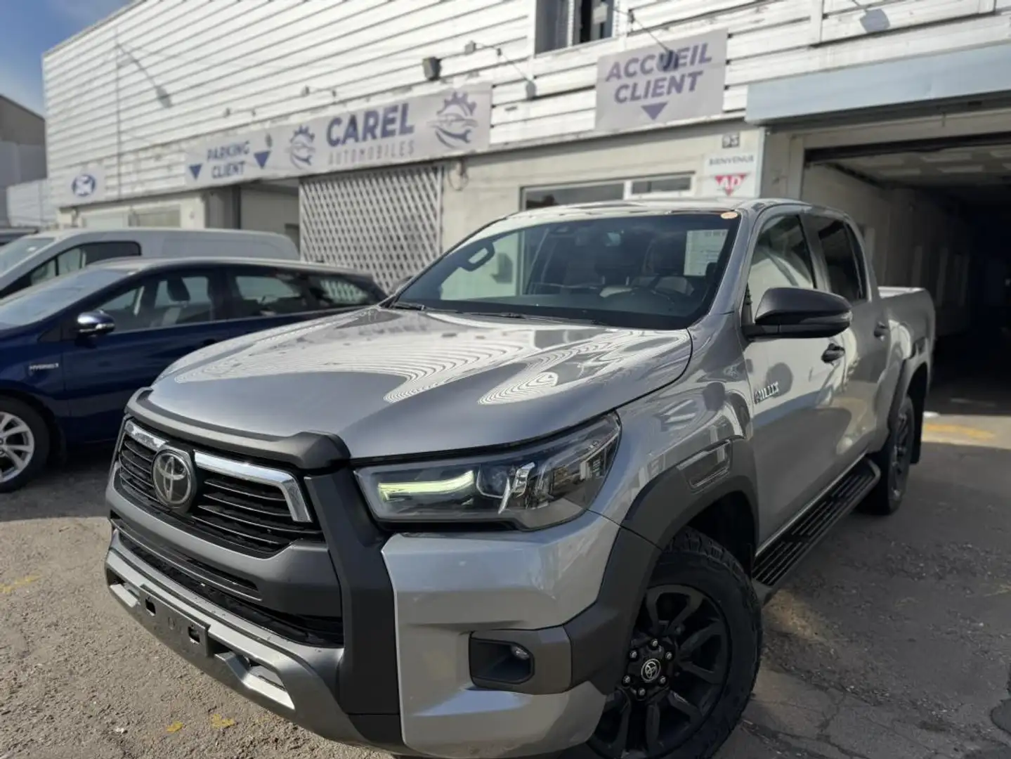 Toyota Hilux IV 4WD 2.8 D-4D 204 DOUBLE CABINE INVINCIBLE Gris - 2