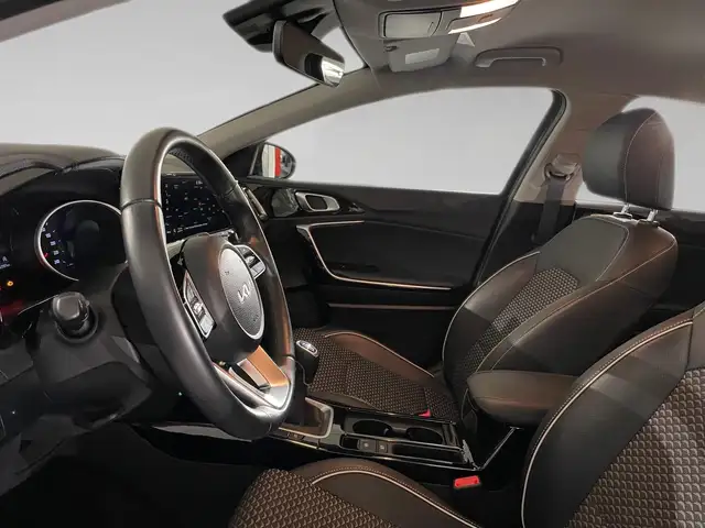 Kia Ceed view 4
