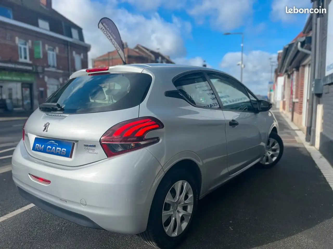 Peugeot 208 208 — photo 3