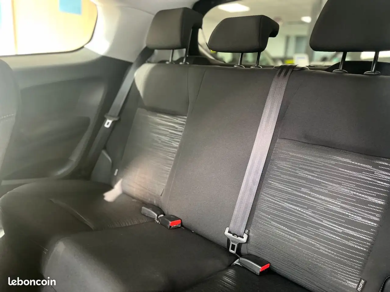 Peugeot 208 208 — photo 5
