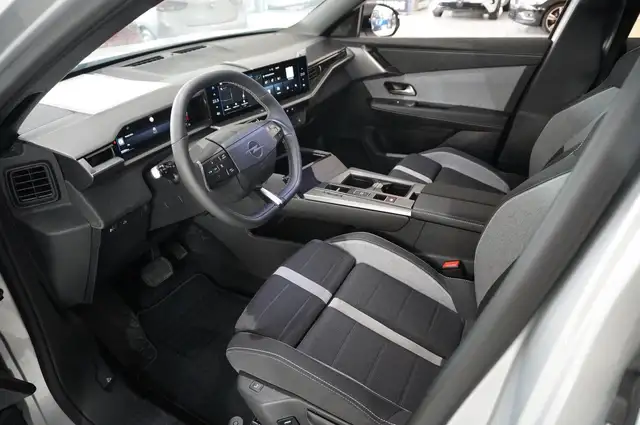 Opel Grandland view 15