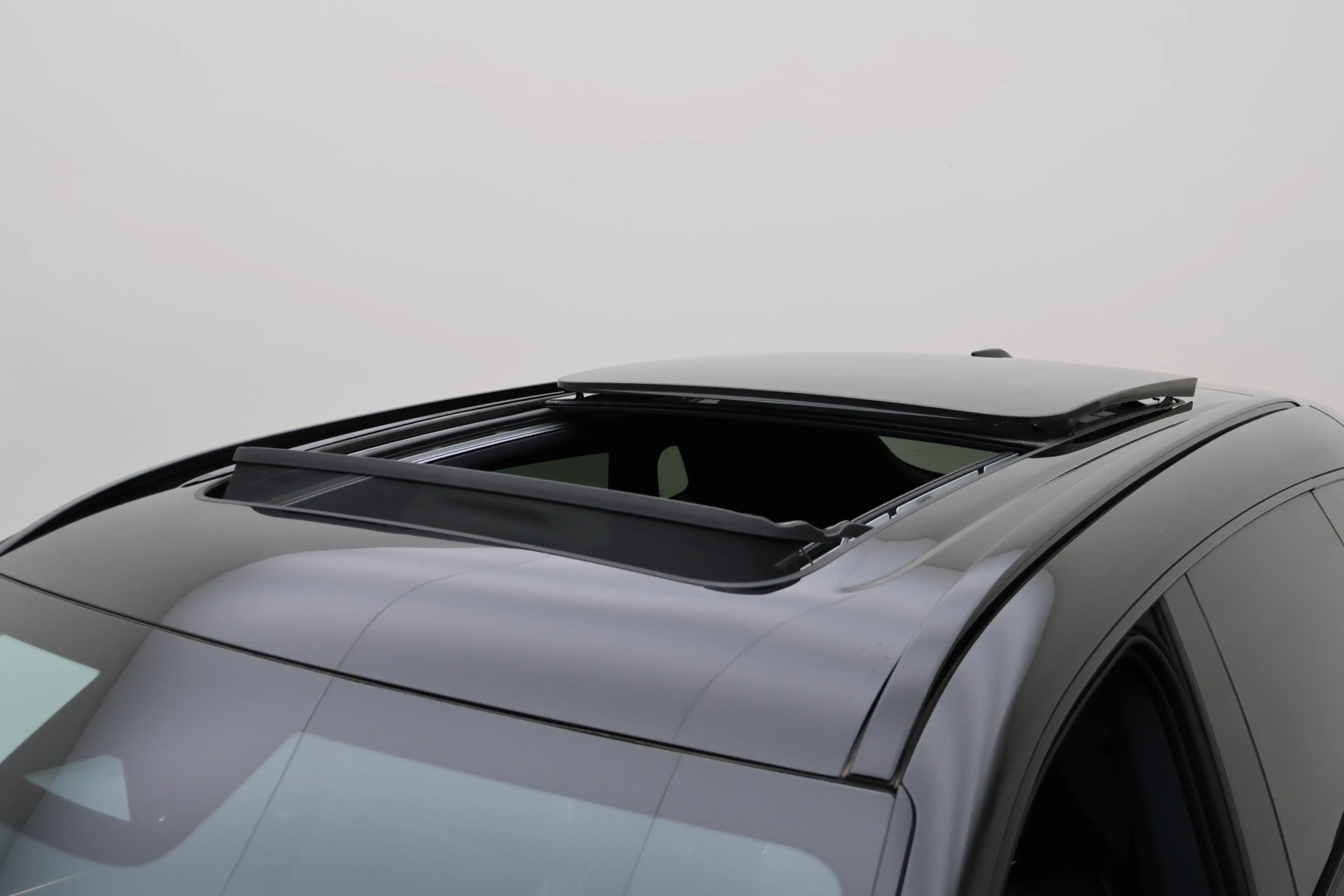 Lynk & Co 08 1.5 More Panoramadak, H&K Sound, ACC, 360° Camera, — photo 31