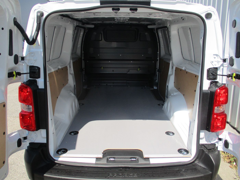 Toyota Proace Kasten 2.2 D-4D L2 Kasten Meister SHZ+PDC — photo 7