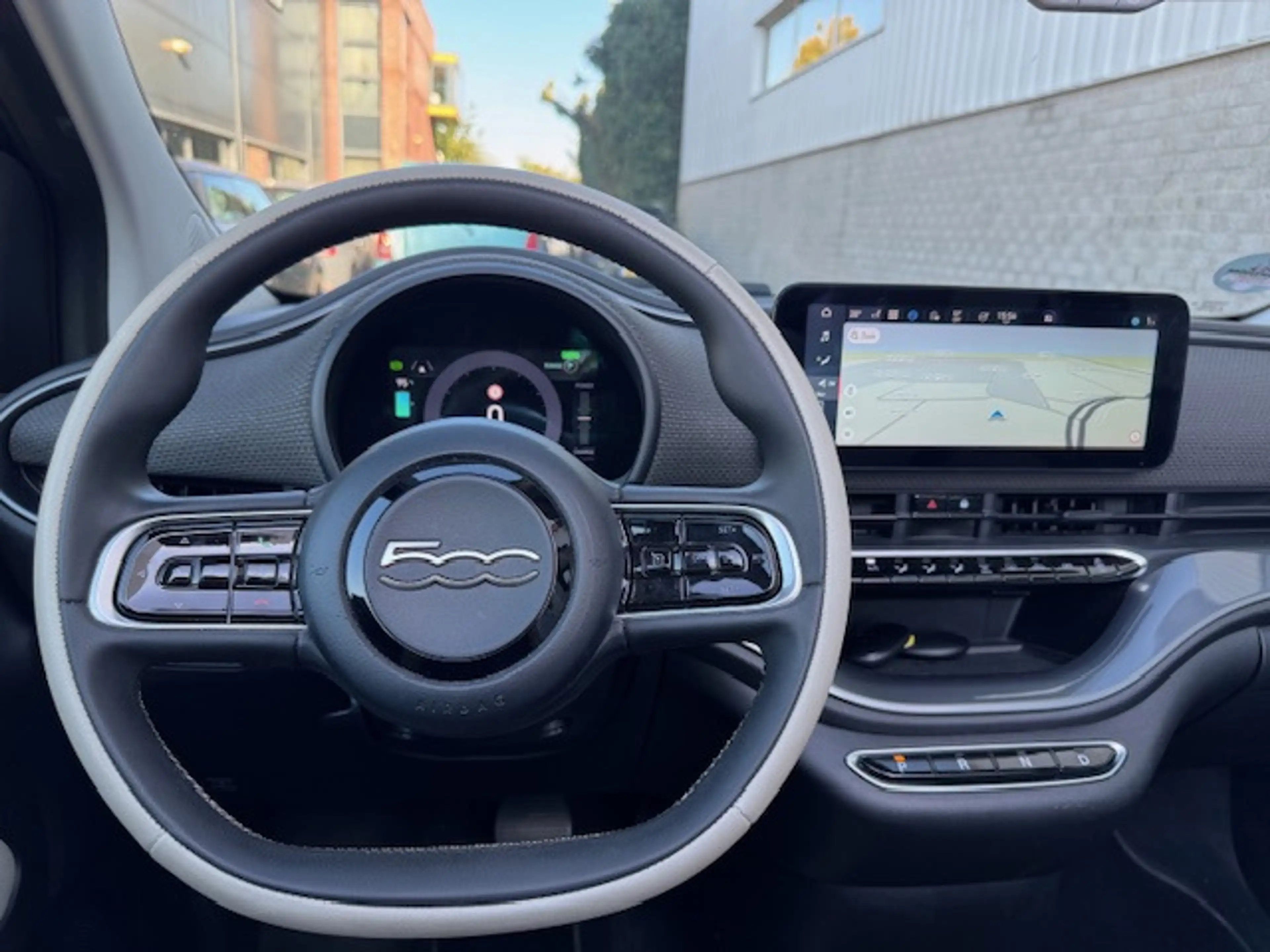 Fiat 500C E La Prima 42 kWh Cabrio by Bocelli *leder *JBL — photo 23