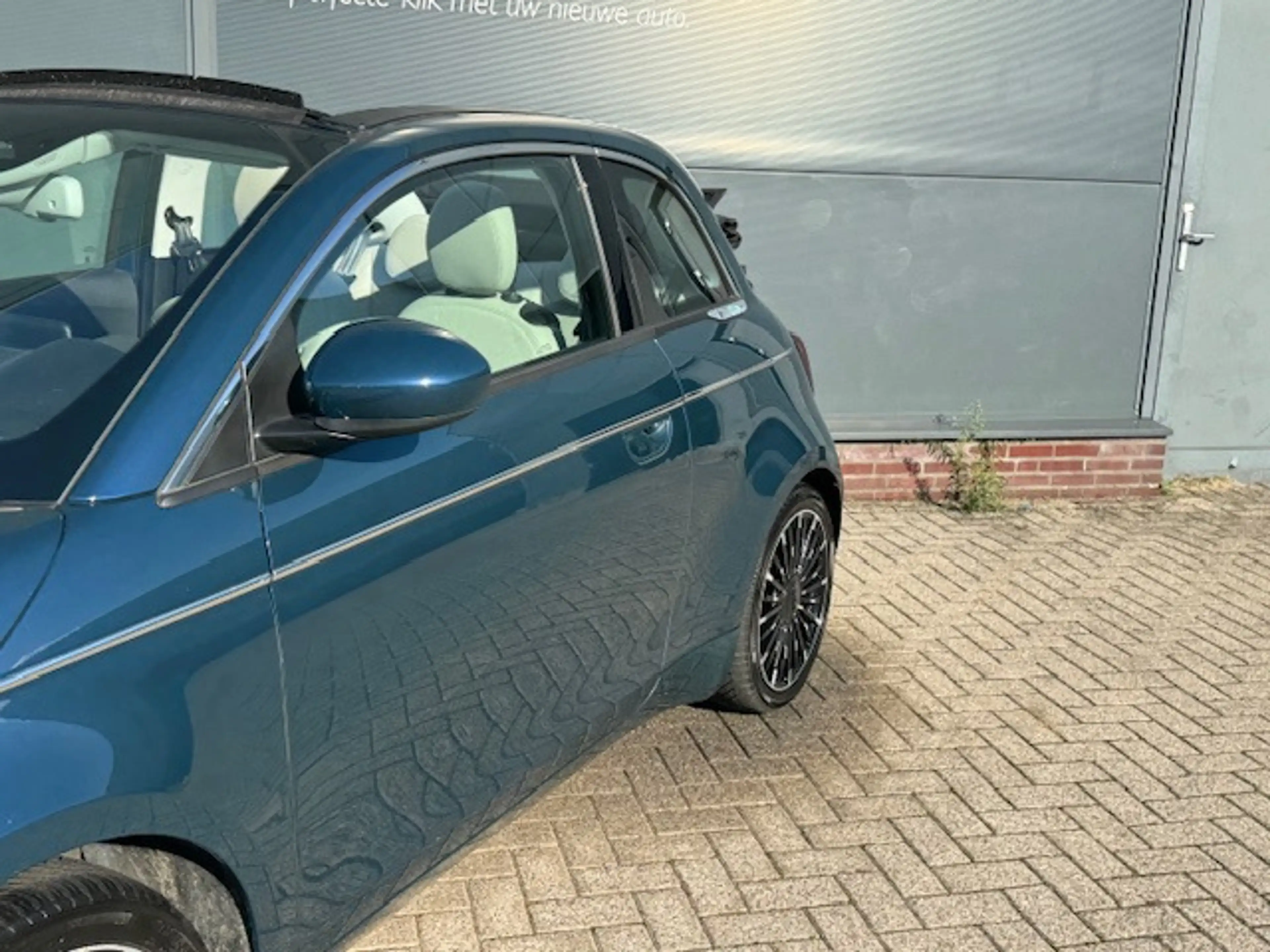 Fiat 500C E La Prima 42 kWh Cabrio by Bocelli *leder *JBL — photo 14